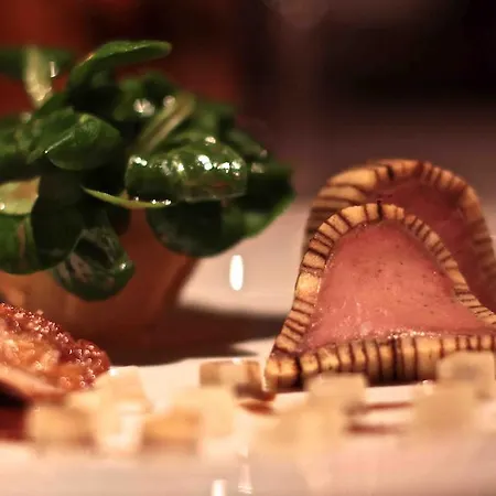 Hotel-restaurant Schwarzkopf ホテル 3*