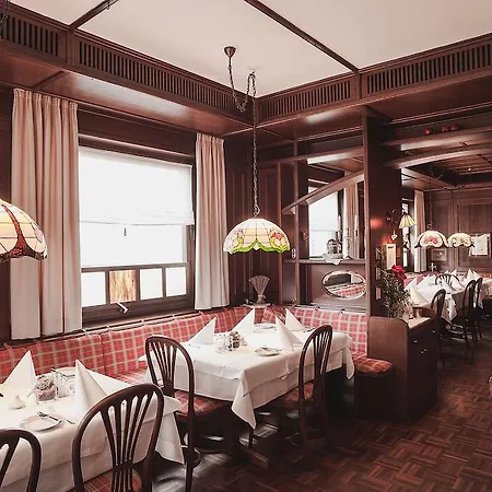 Hotel-restaurant Schwarzkopf ホテル 3*